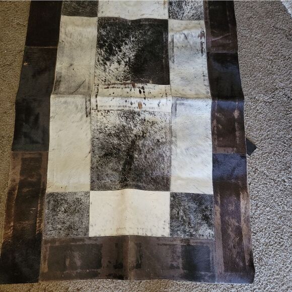Galeria Apollo Cowhide Rug - Picture 5 of 5